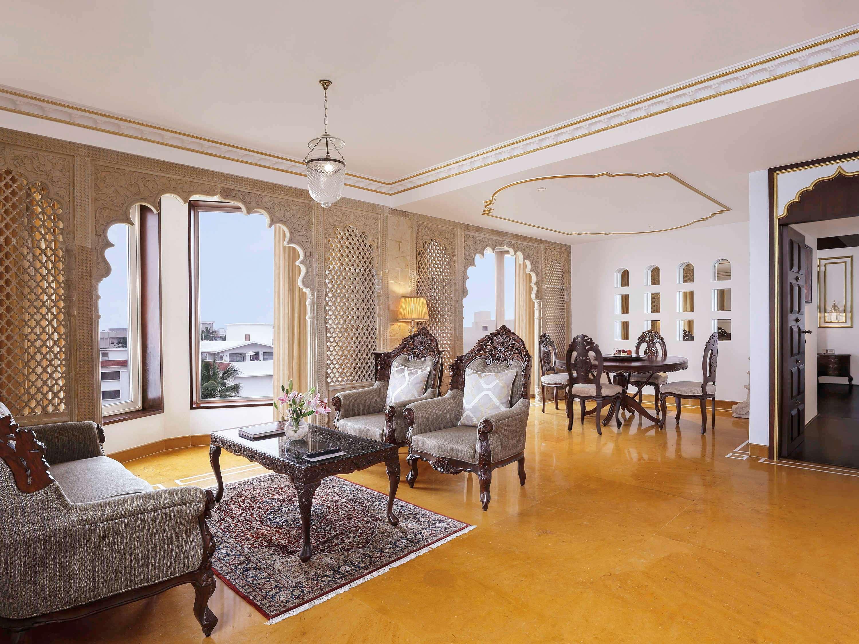 Novotel Mumbai Juhu Beach Exterior foto A suite at the Taj Mahal Palace